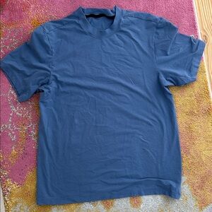 Men’s Lululemon shirt